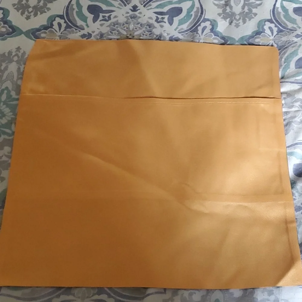 BRAND NEW square pillowcase